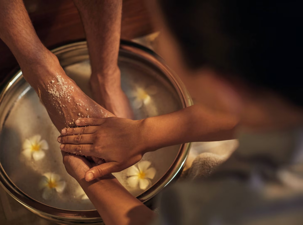 Talise Spa at Madinat Jumeirah – Full‑Moon Yoga &amp; Sound Healing in the Alphasphere