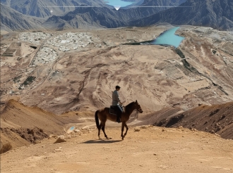 Dubai Municipality Unveils First Sand Equestrian Track in Hatta, Advancing Regional Development and Tourism