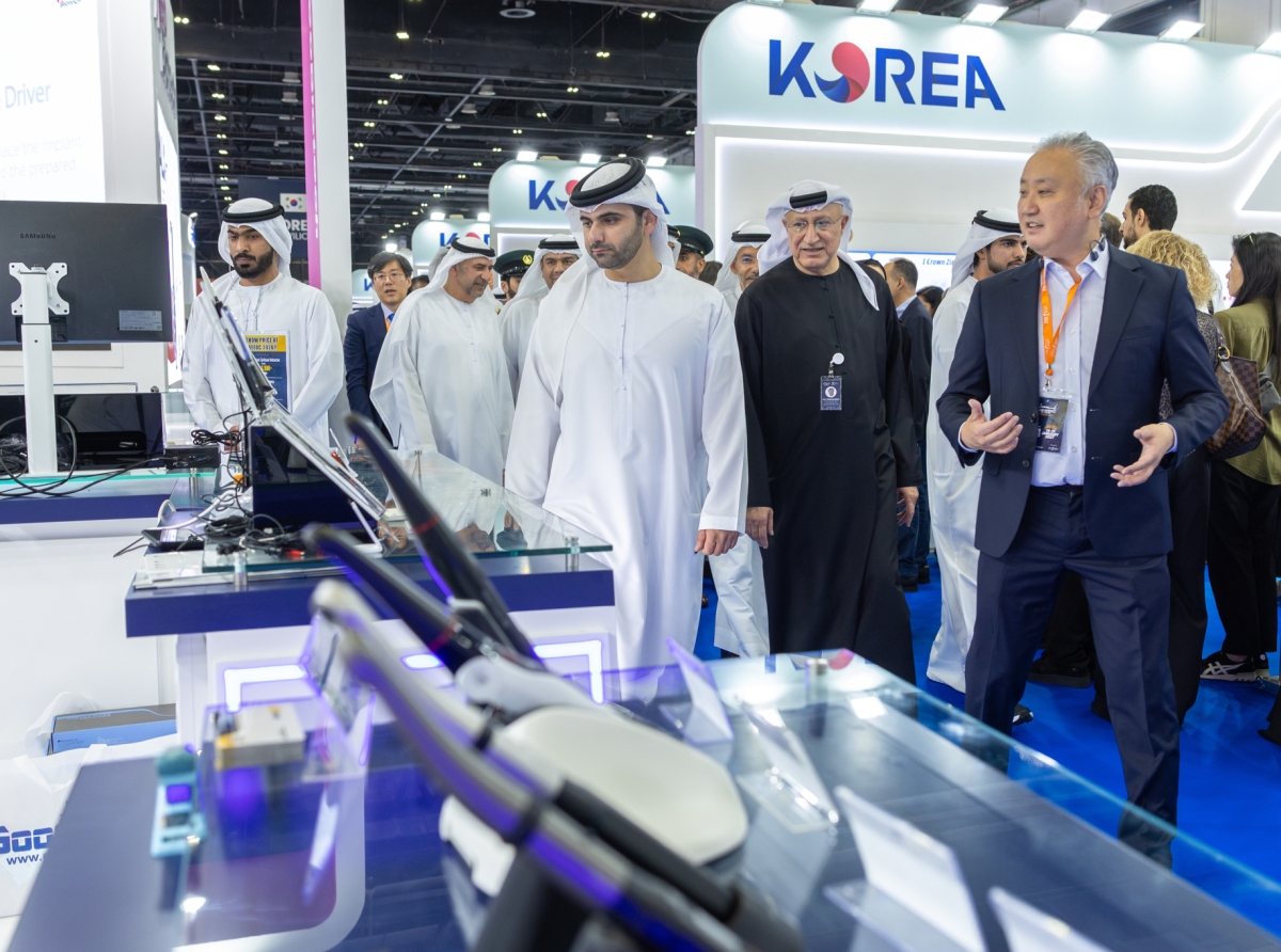 Sheikh Mansoor Opens 30th AEEDC Dubai